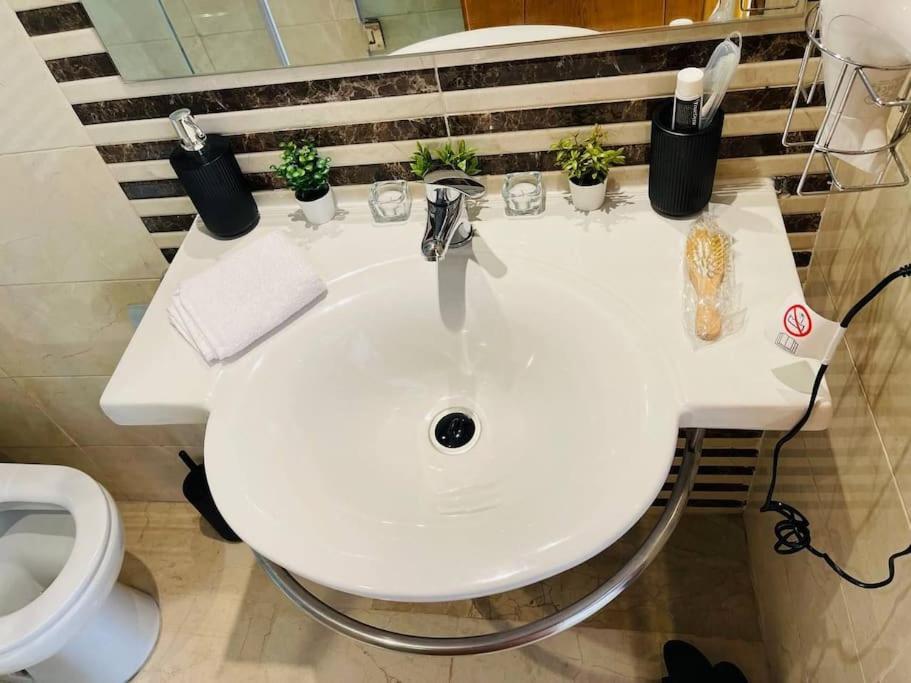 A 2 Minutes De Casa Finance City, Appartement Avec 2 Chambres คาซาบลังกา ภายนอก รูปภาพ
